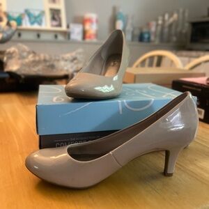Node kitten heel